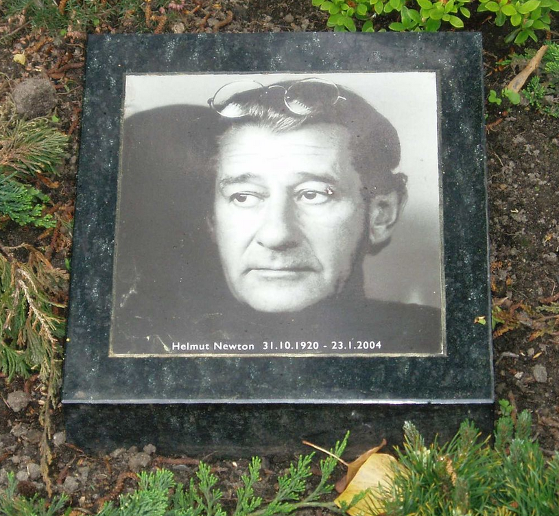 Helmut NEWTON Biographie, Tombe, Citations, Forum